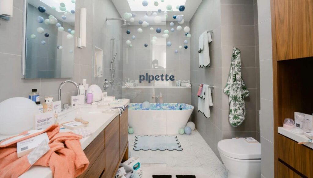 Ikea-szerű környezet, babaholmi merchandising