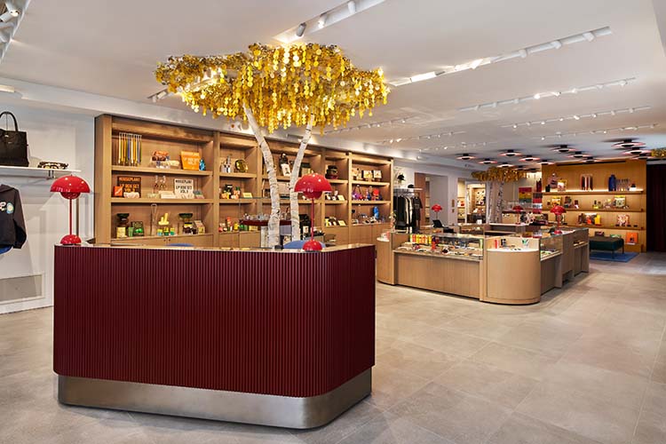 Luxuscikké pozícionált kannabisz prémium merchandisinggal