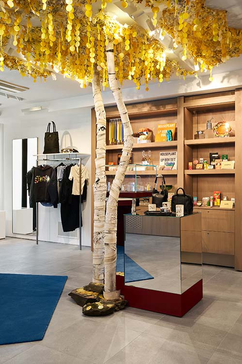 Luxuscikké pozícionált kannabisz prémium merchandisinggal