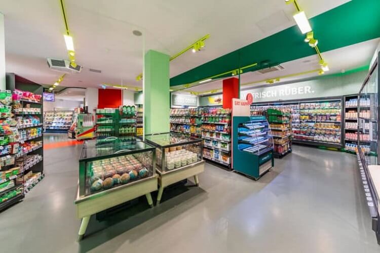 Fehérjediverzifikáció a boltokban: nemcsak fenntarthatósági kérdés, hanem merchandising lehetőség is